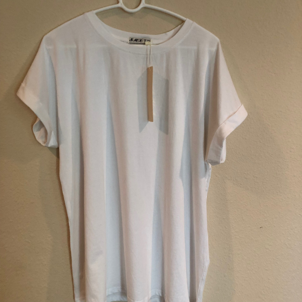 ☮️ 2/$15 ☮️ NWT Stretch white t-shirt
